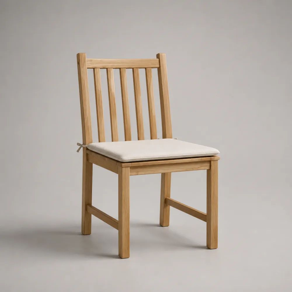 Chaise de jardin en acacia massif avec coussin écru, 46 x 55 x 89 cm