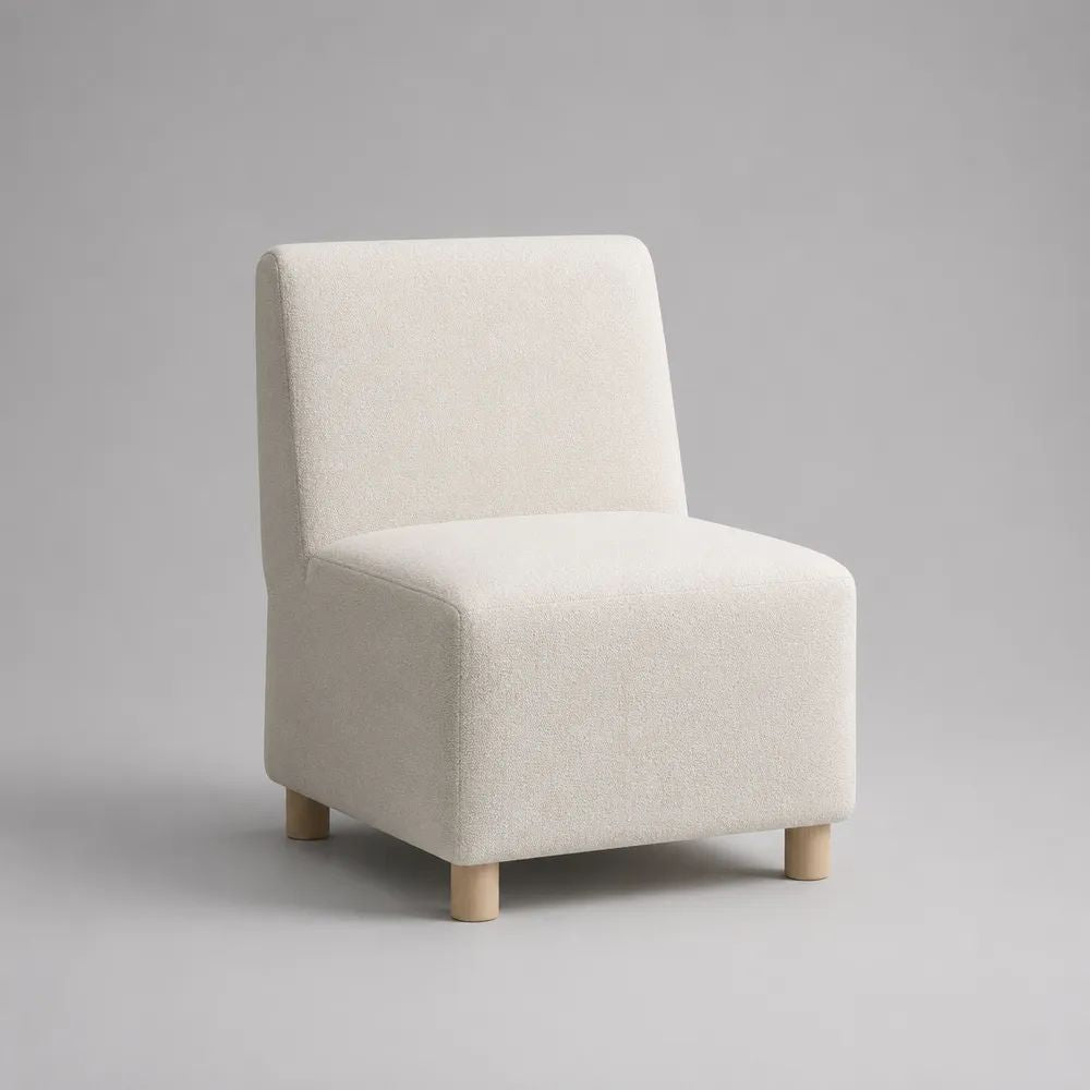 Fauteuil sans accoudoirs 1 place en tissu bouclette crème avec pieds en bois, 60 x 70 x 82 cm