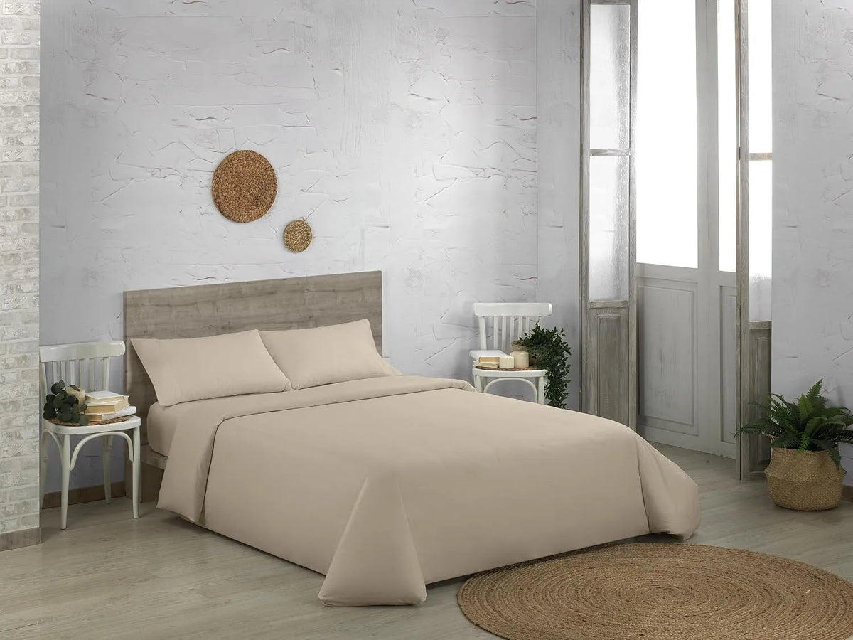 Juego de, sábanas de algodón orgánico color blanco. Acabado en doble pespunte. Cama de 135/140 cm. 3 piezas