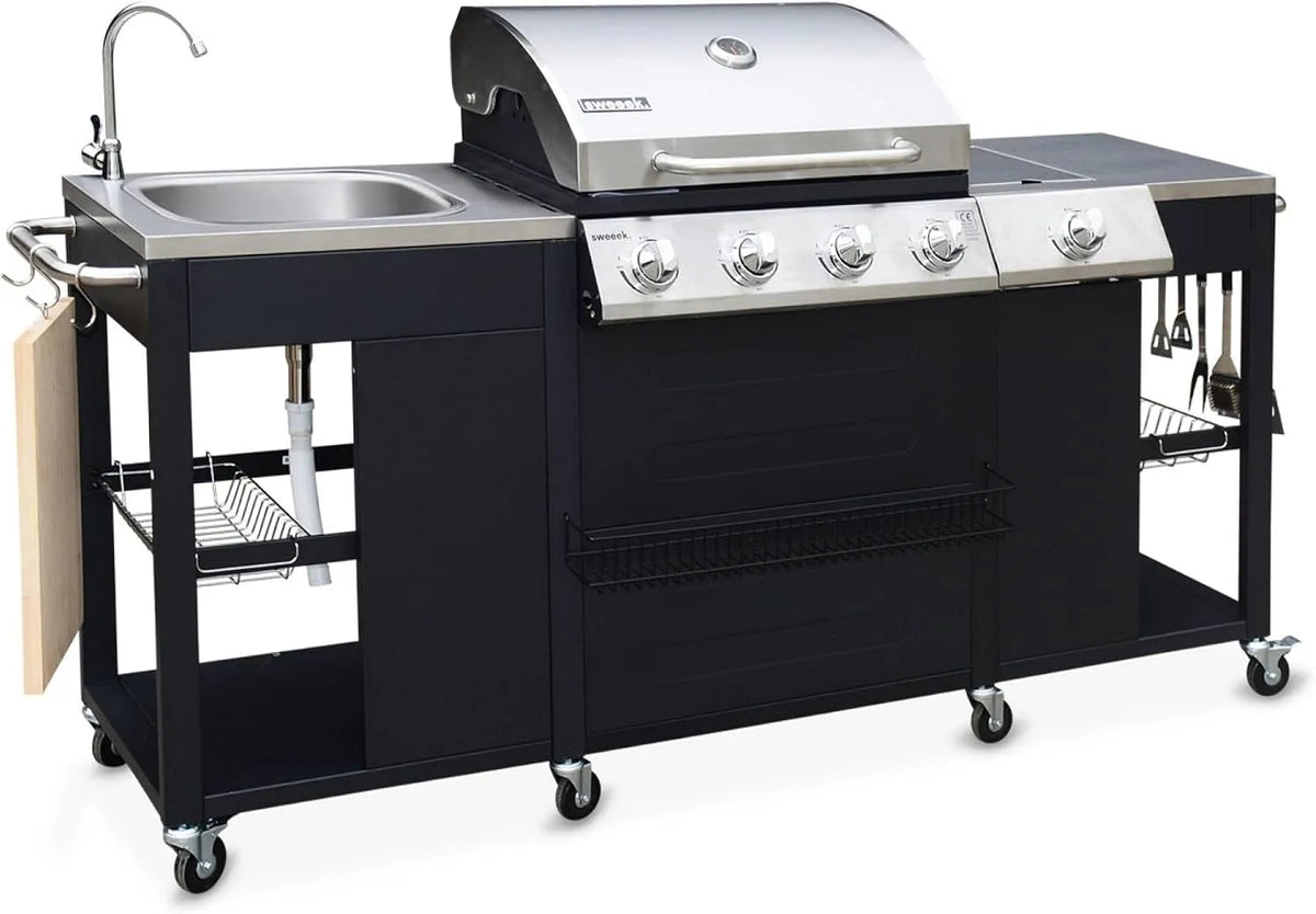 Barbecue Alice's Garden, 5 brûleurs dont 1 feu latéral. inox et finition noire. évier. planche à découper bois. ustensiles,. cuisine extérieure gaz